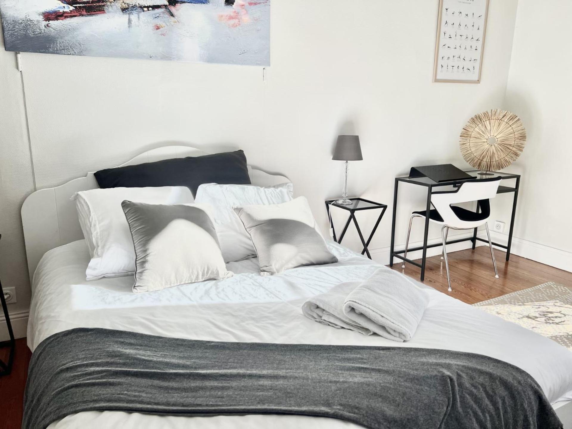 Superbe Appartement De 105 M2, Hyper Centre Avec Terrasse, Parking, A 5 Min De La Mer Niza Exterior foto