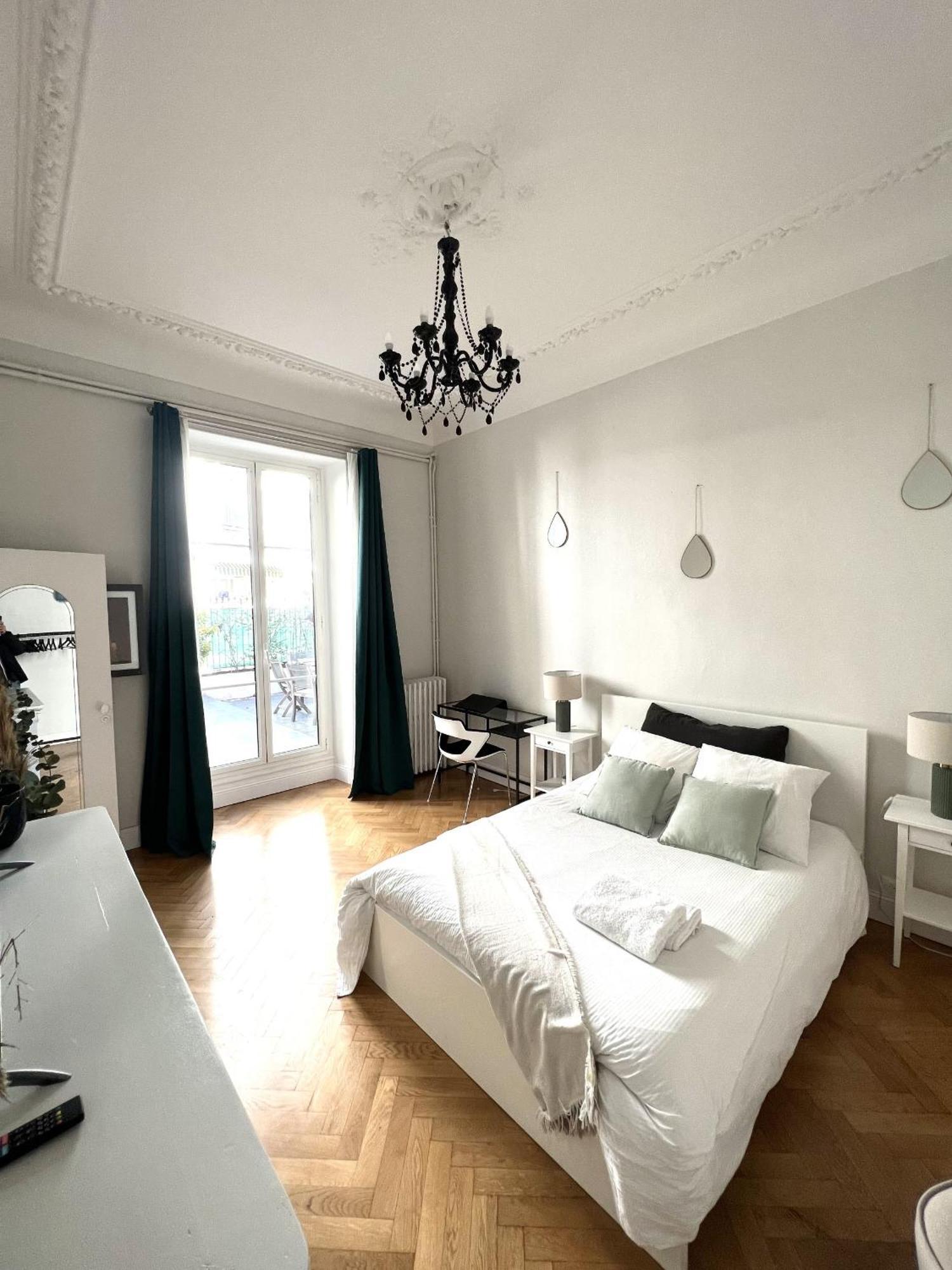 Superbe Appartement De 105 M2, Hyper Centre Avec Terrasse, Parking, A 5 Min De La Mer Niza Exterior foto